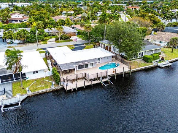 2832 NW 10th Ave , Wilton Manors, FL 33311