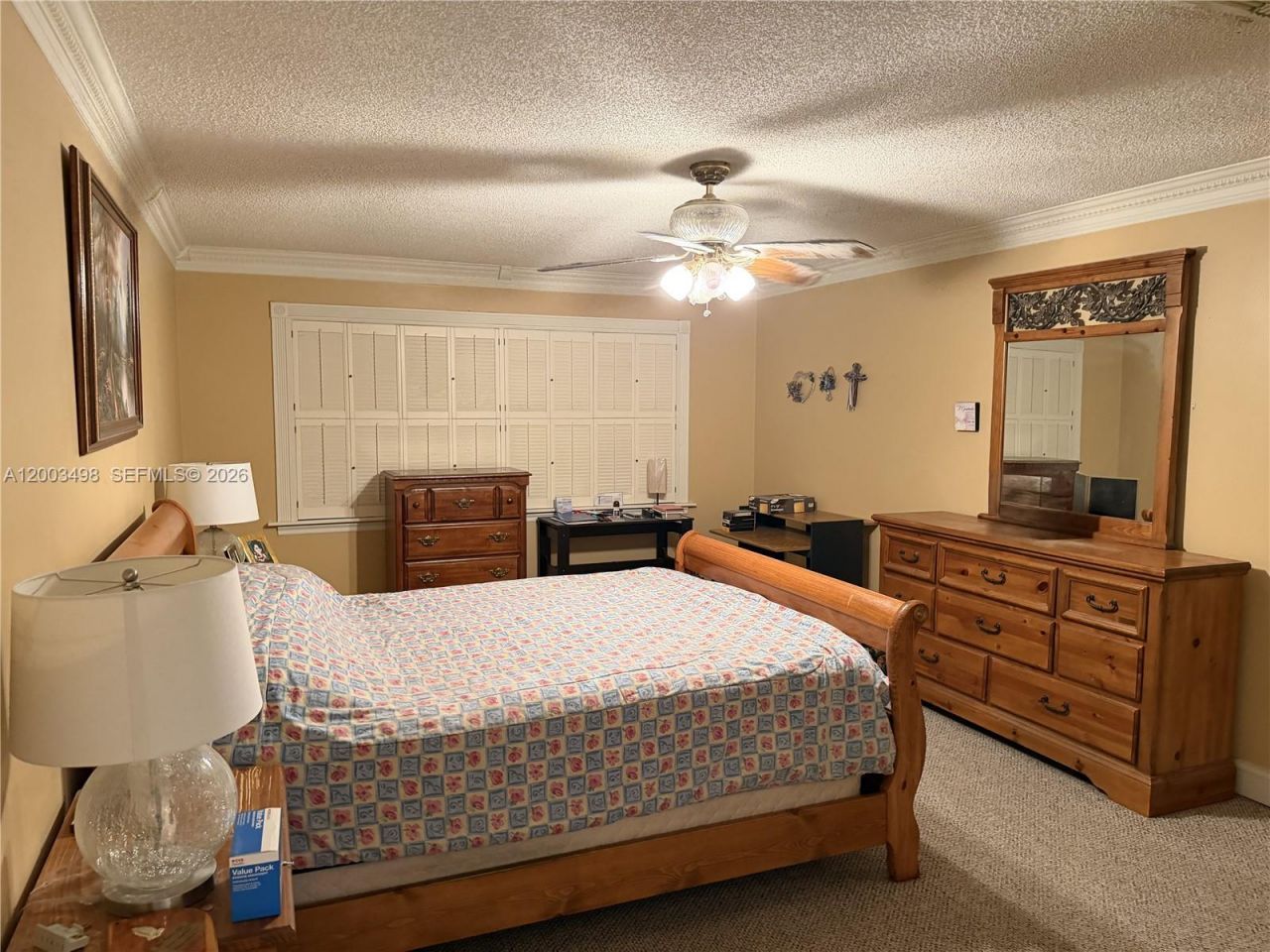 6010 NW 201st Ln , Hialeah, FL 33015 Photo