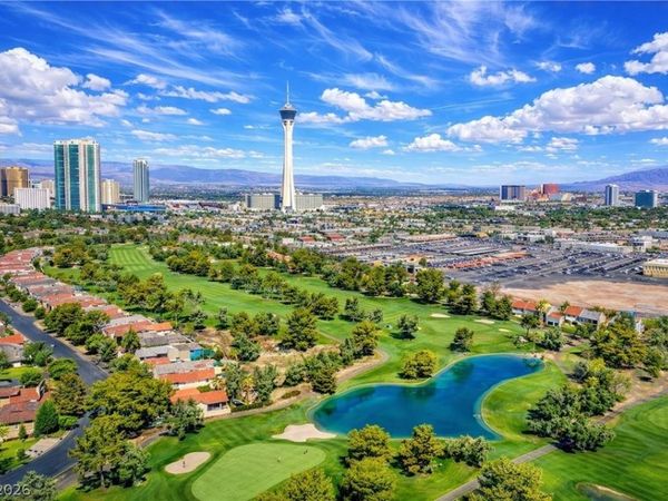 534 Tam O Shanter , Las Vegas, NV 89109