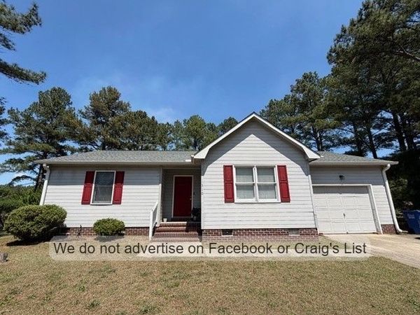 510 Berwick Drive , Raeford, NC 28376