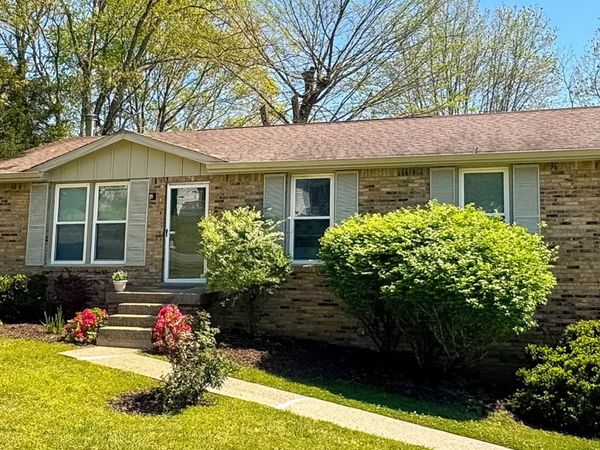 630 Debbie Dr , Hermitage, TN 37076