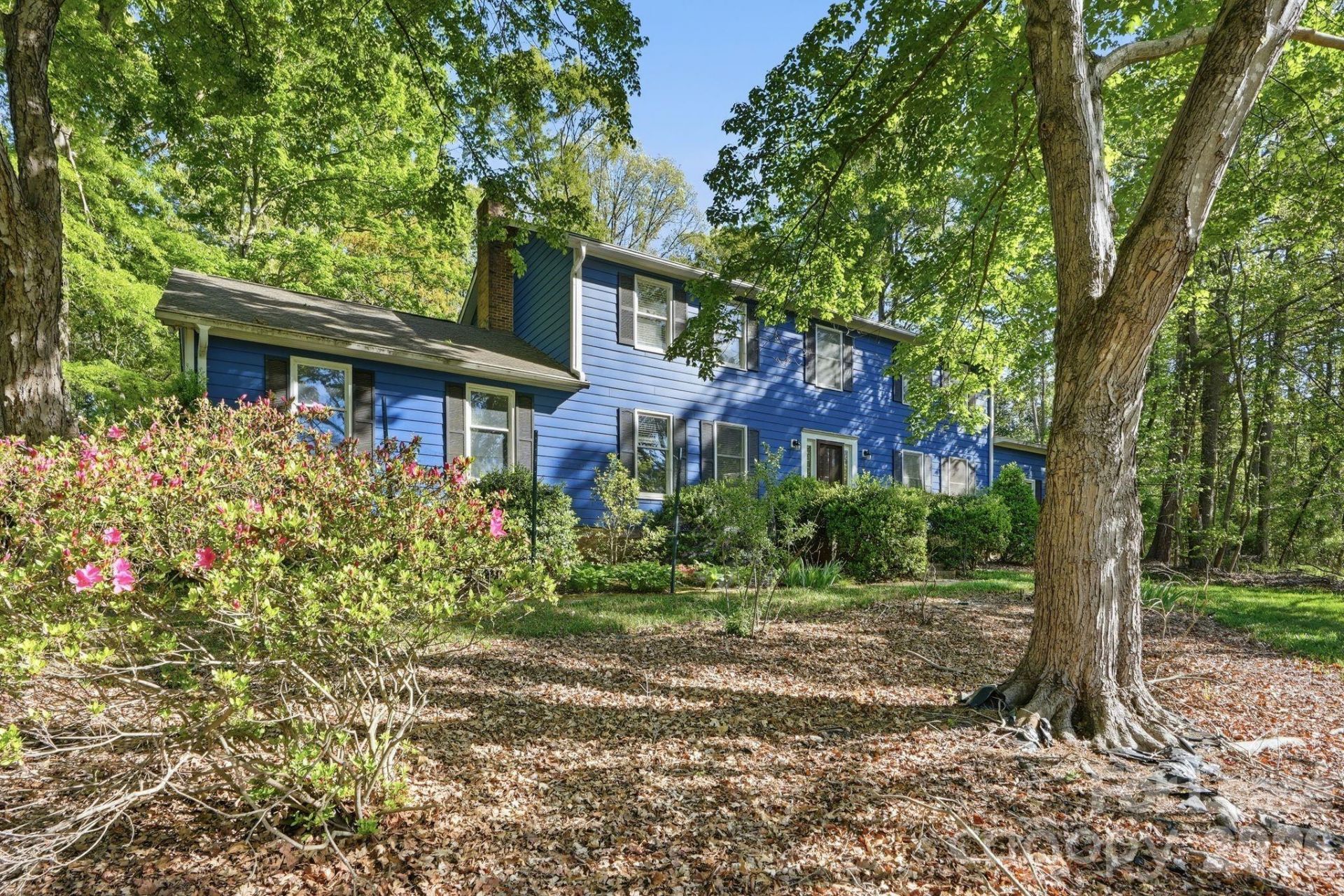 301 Sardis Road N, Charlotte, NC 28270 Main Photo