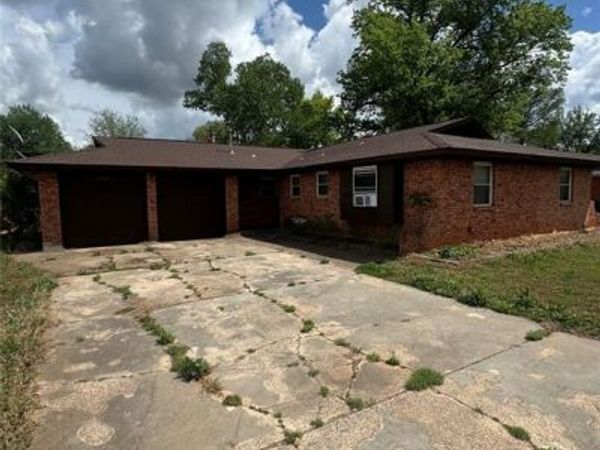 3308 Shadybrook Drive, Midwest City, OK 73110