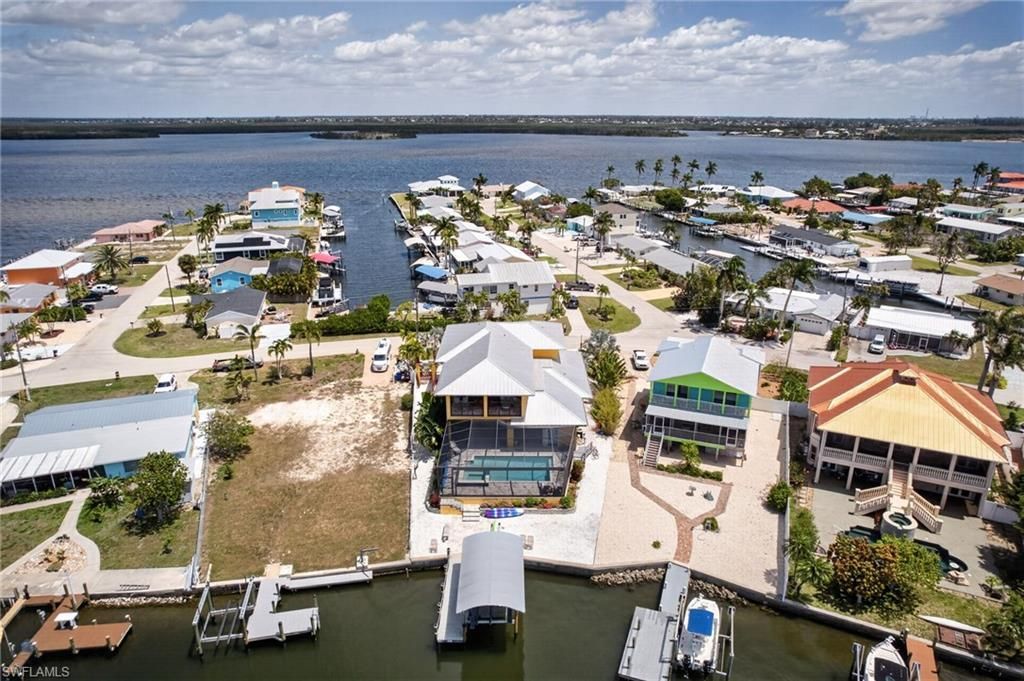 11859 Island Ave, Matlacha, FL 33993 Photo