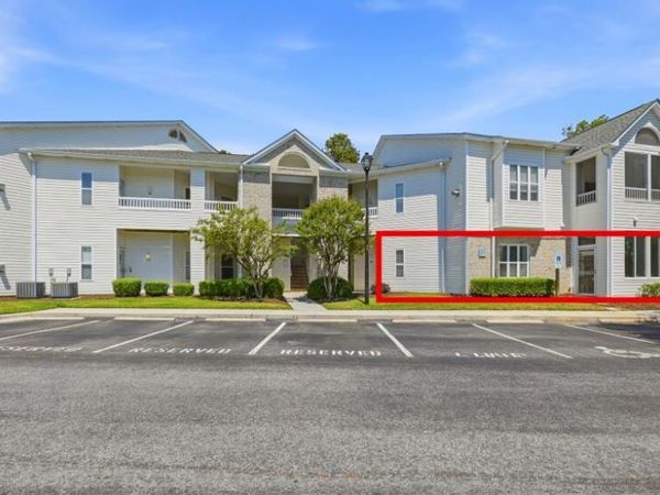 3909 Botsford Court, Unit 104, Wilmington, NC 28412