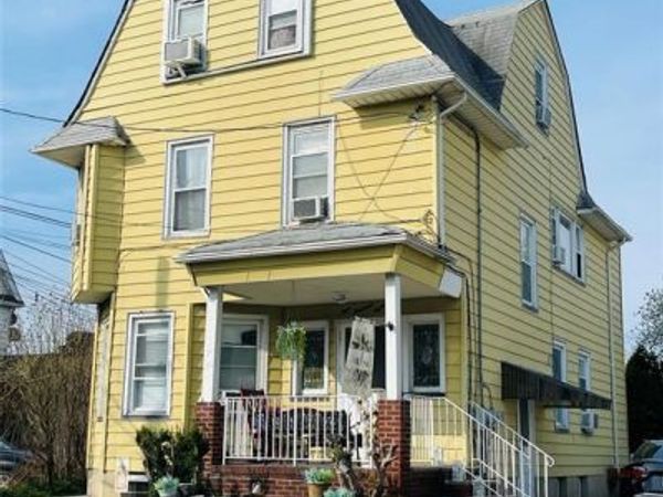 108 Bellevue Avenue, ELMWOOD PARK, NJ 07407