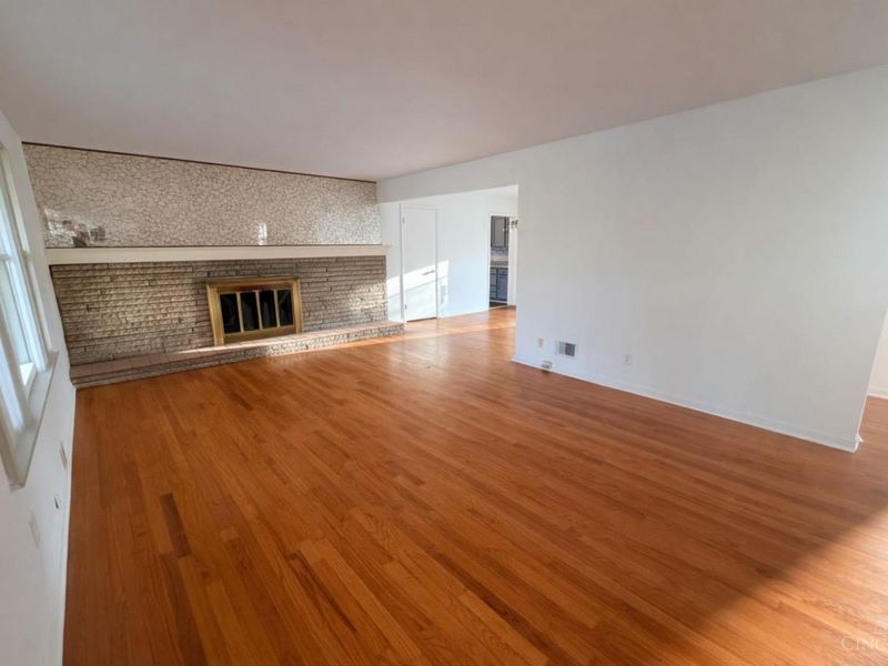 2175 Carlsbory, Springfield Twp., OH 45231 Photo 4