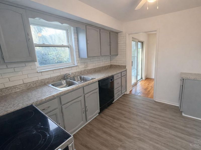 2175 Carlsbory, Springfield Twp., OH 45231 Photo 8