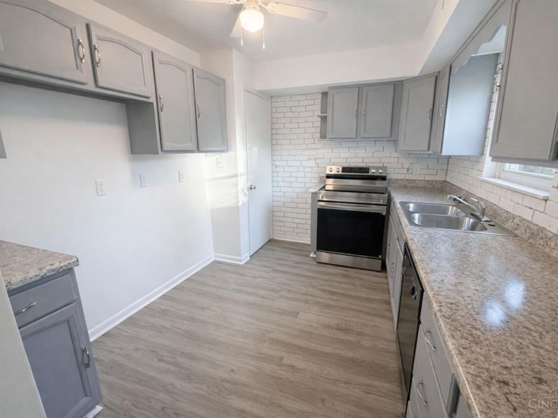 2175 Carlsbory, Springfield Twp., OH 45231 Photo 9