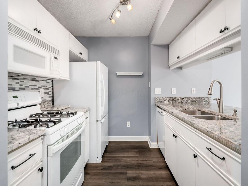 2486 Bethel Road , Columbus, OH 43220 Photo 10