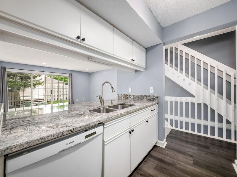 2486 Bethel Road , Columbus, OH 43220 Photo 12