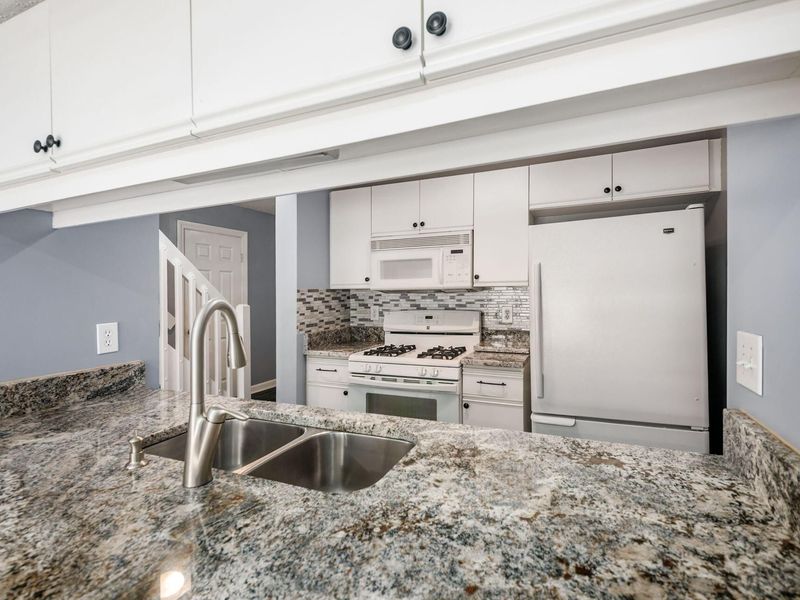 2486 Bethel Road , Columbus, OH 43220 Photo 13