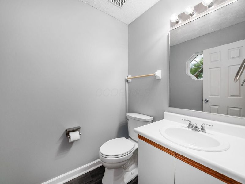 2486 Bethel Road , Columbus, OH 43220 Photo 19