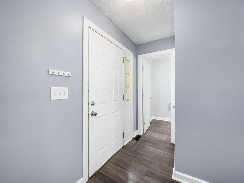 2486 Bethel Road , Columbus, OH 43220 Photo 5