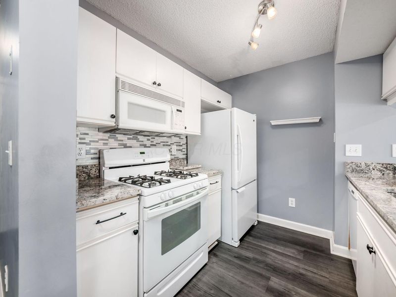 2486 Bethel Road , Columbus, OH 43220 Photo 9