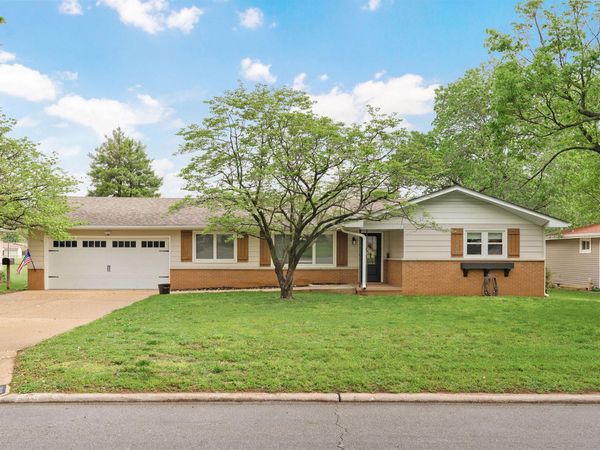 1919 E Cambridge Street, Springfield, MO 65804