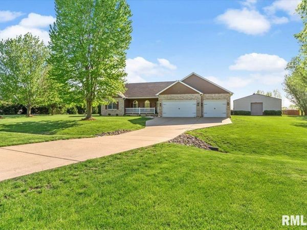 5400 Durango Trail, Pleasant Plains, IL 62677