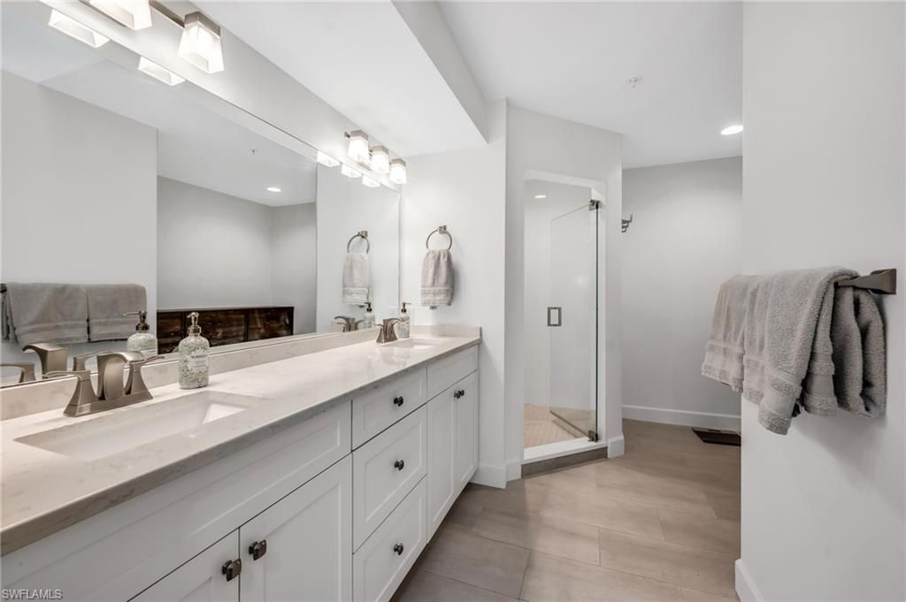26910 Wedgewood Dr, Unit 301, Bonita Springs, FL 34134 Photo