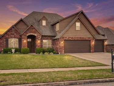 7201 E Memphis Street , Broken Arrow, OK 74014