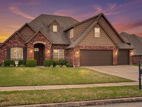 7201 E Memphis Street , Broken Arrow, OK 74014