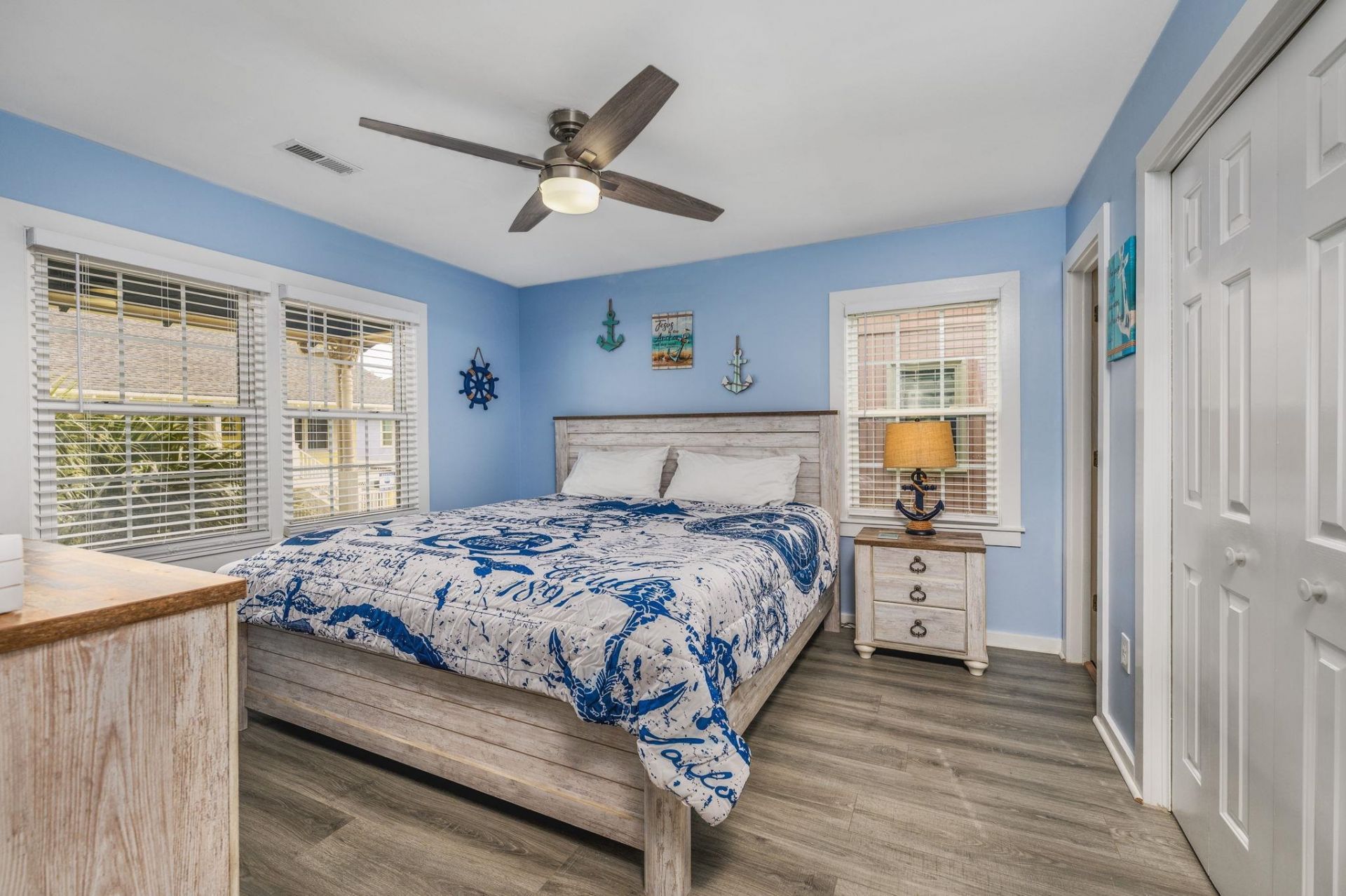 109 Easy St. Photo 13