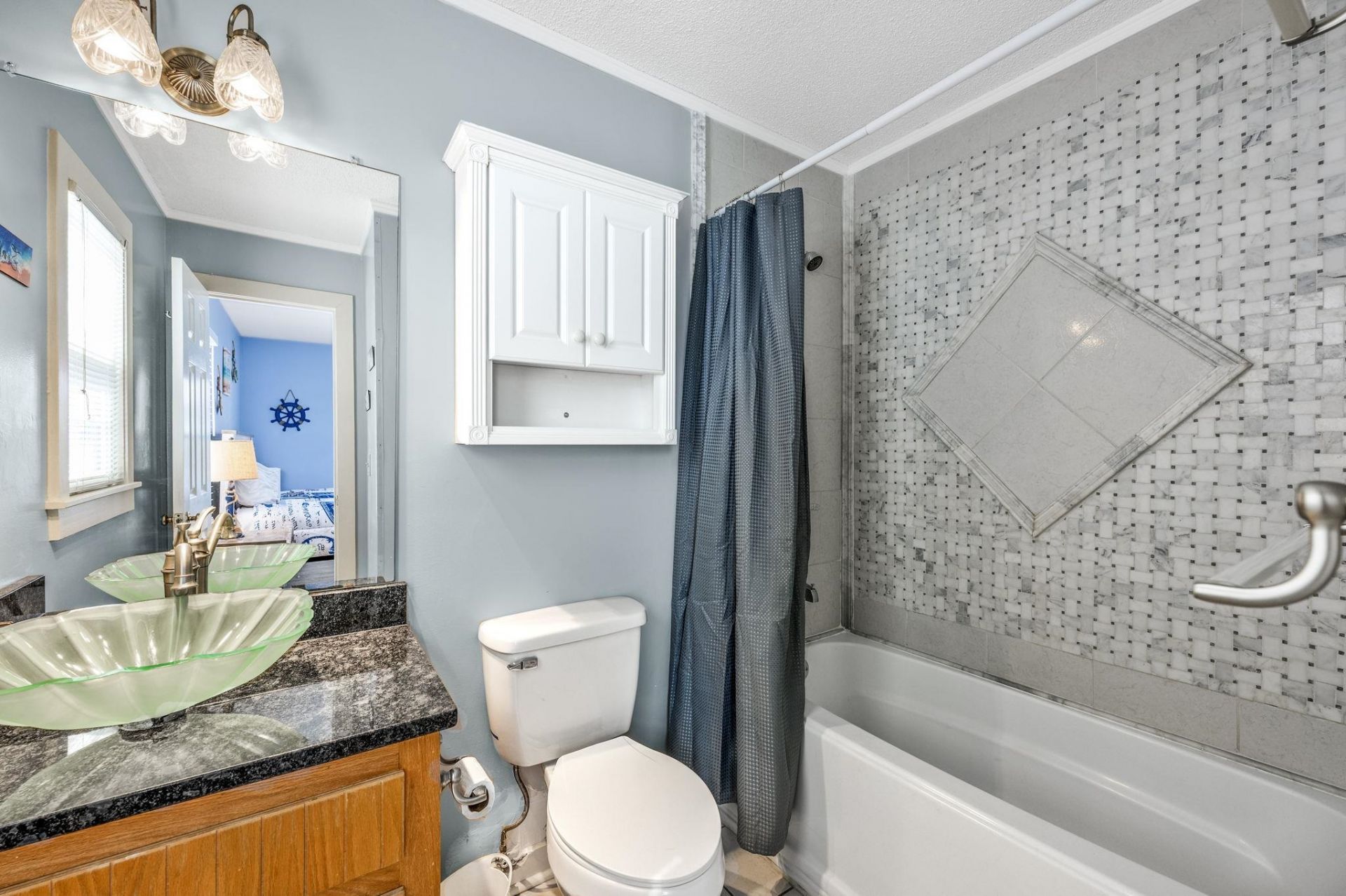 109 Easy St. Photo 16