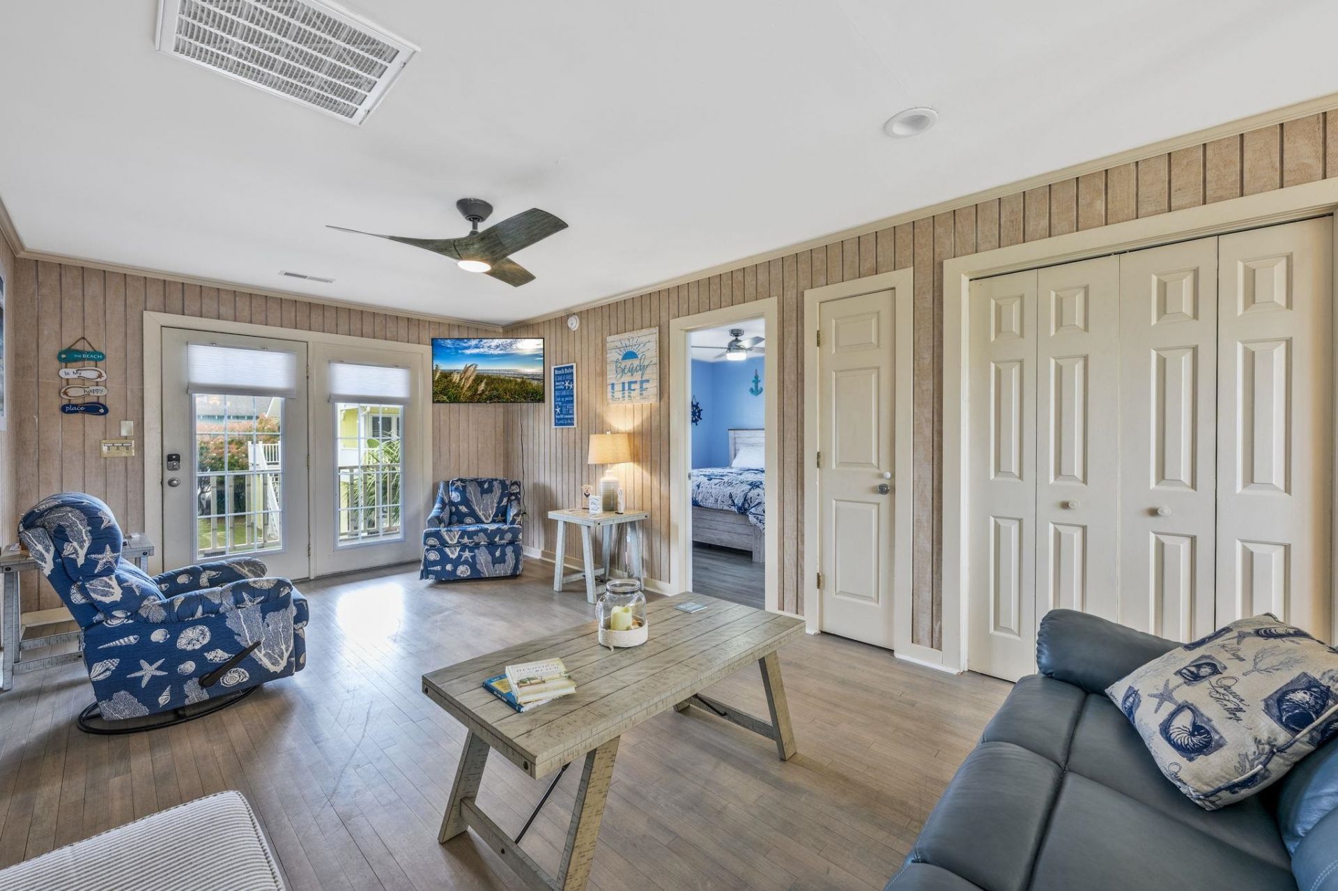 109 Easy St. Photo 6