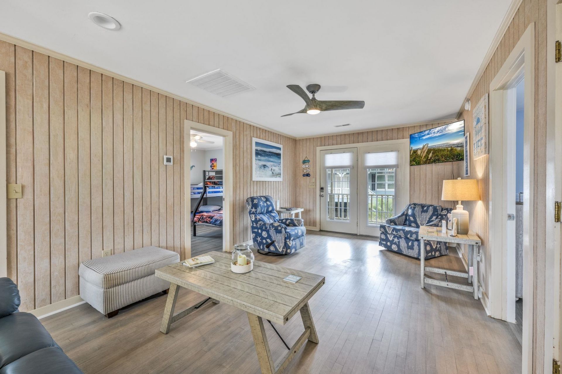 109 Easy St. Photo 7