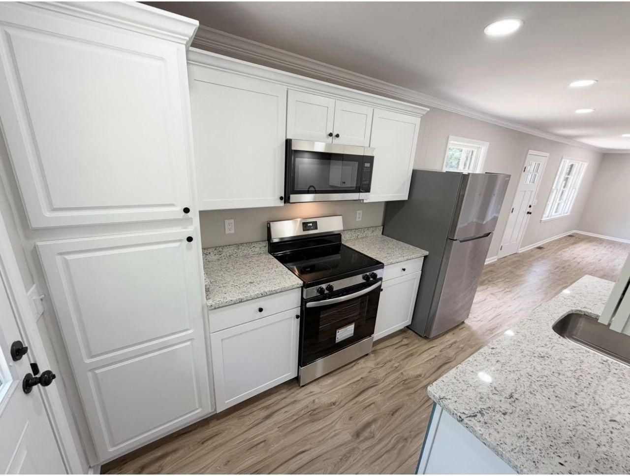 316 Dickson Dr.  Photo 10