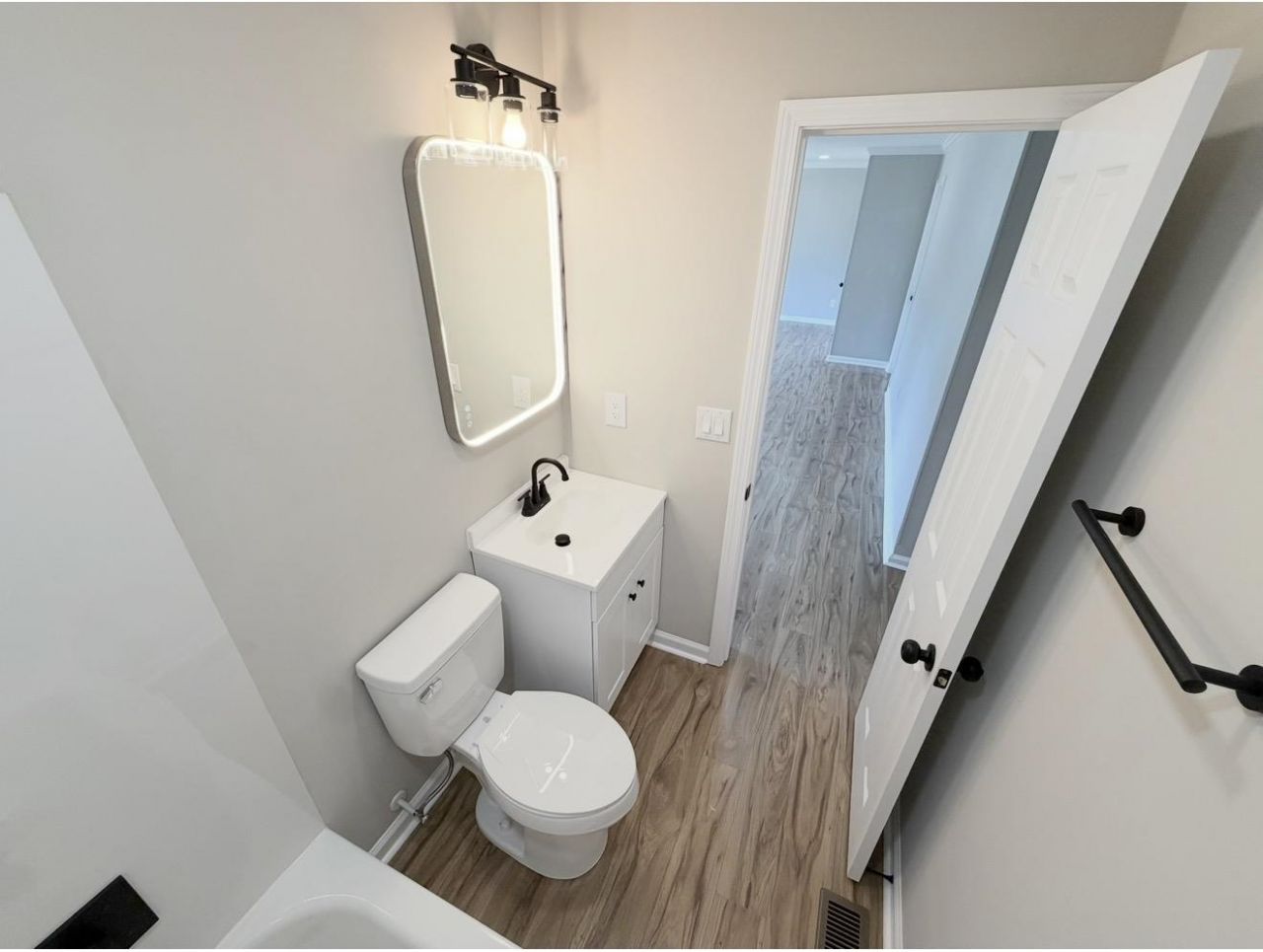 316 Dickson Dr.  Photo 15