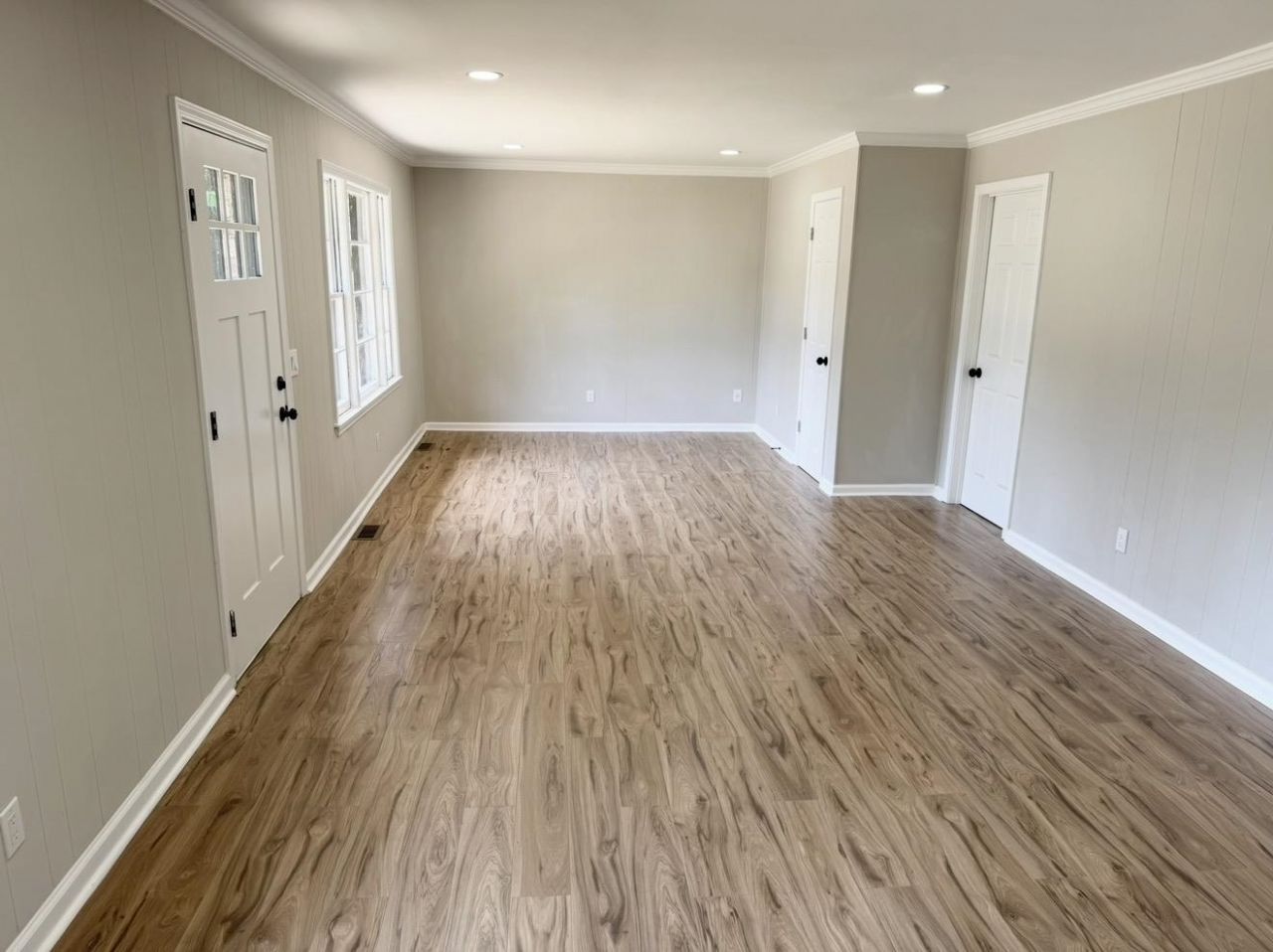 316 Dickson Dr.  Photo 6