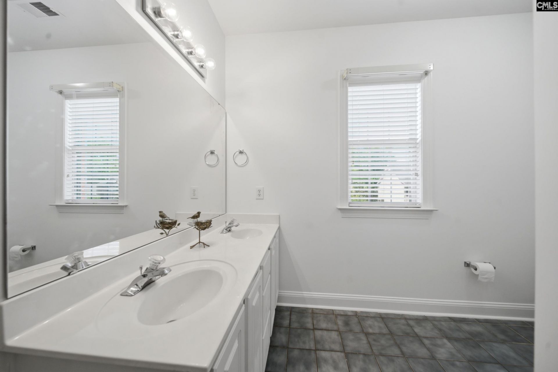 109 Sundowne Place  Photo 26