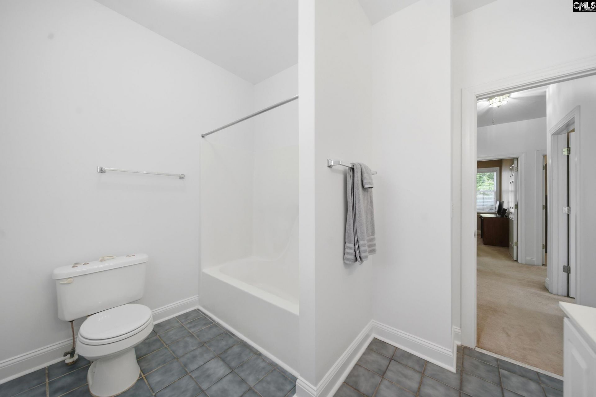 109 Sundowne Place  Photo 27