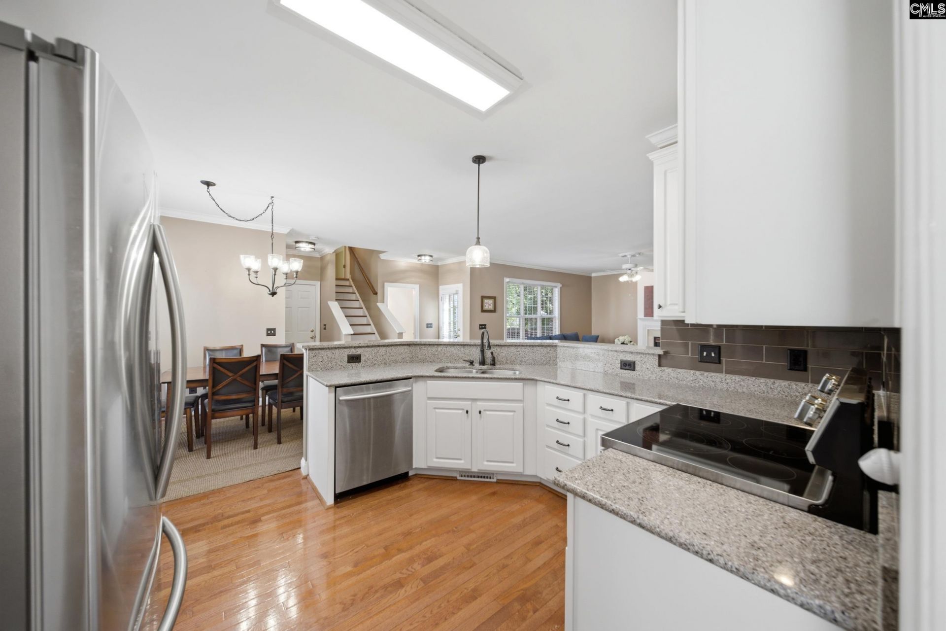 109 Sundowne Place  Photo 6