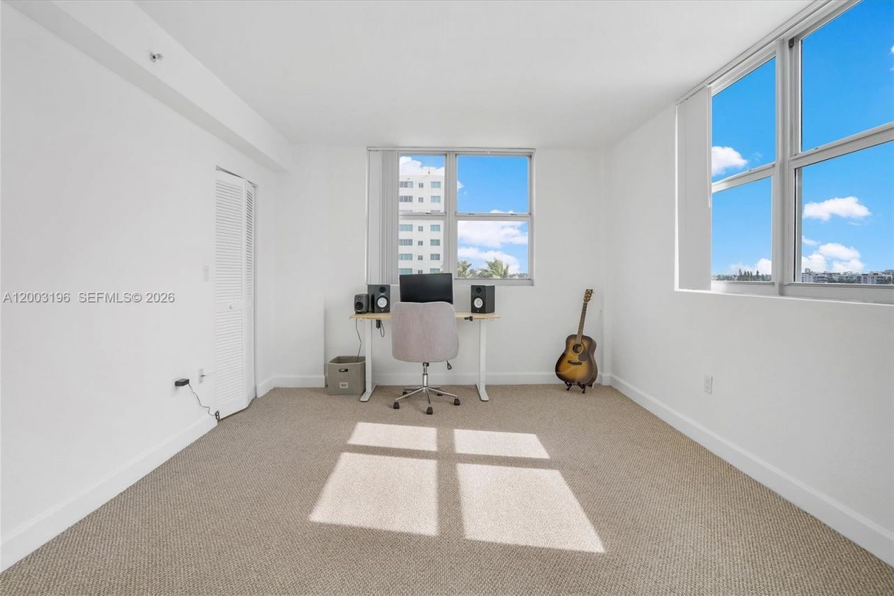 7501 E Treasure Dr, Unit 4EF, North Bay Village, FL 33141 Photo