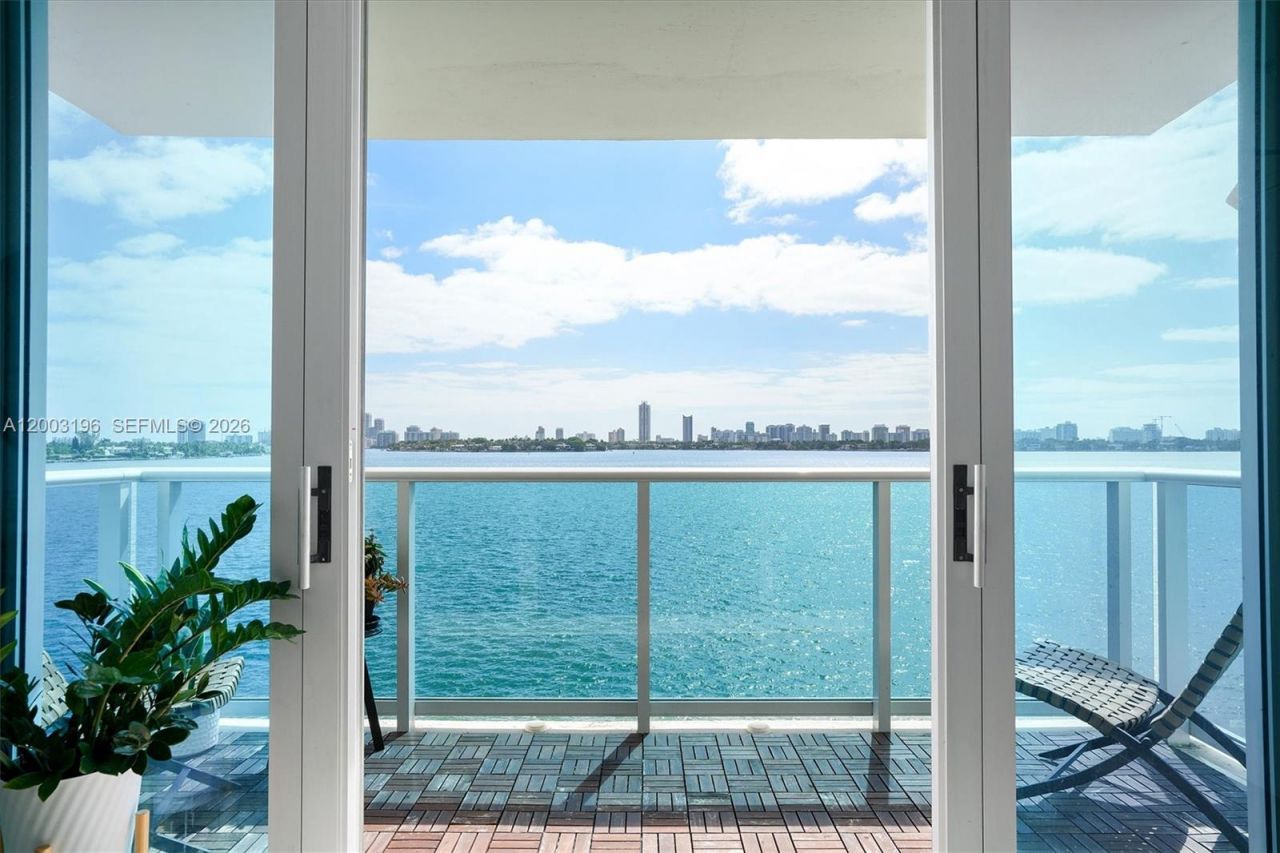 7501 E Treasure Dr, Unit 4EF, North Bay Village, FL 33141 Photo