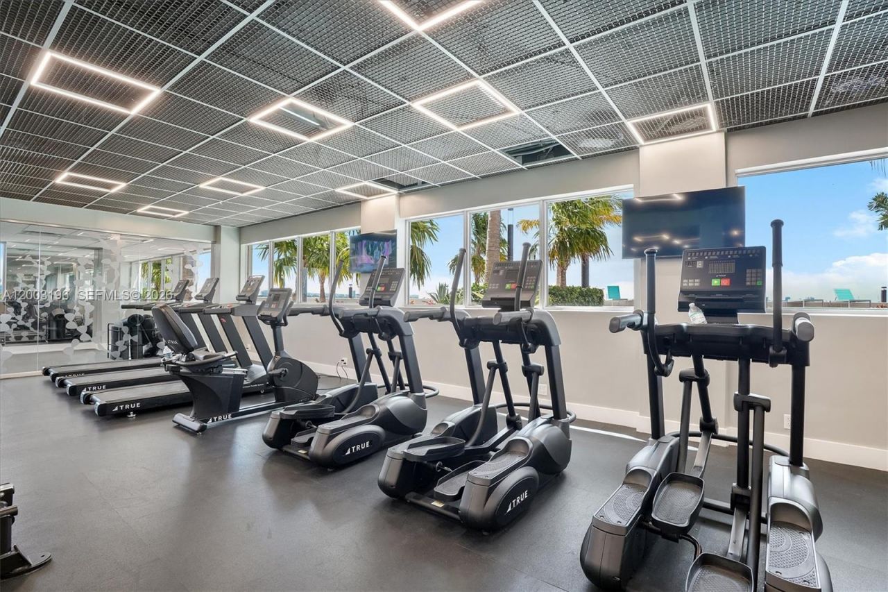 7501 E Treasure Dr, Unit 4EF, North Bay Village, FL 33141 Photo