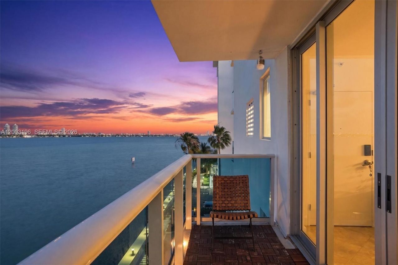 7501 E Treasure Dr, Unit 4EF, North Bay Village, FL 33141 Photo