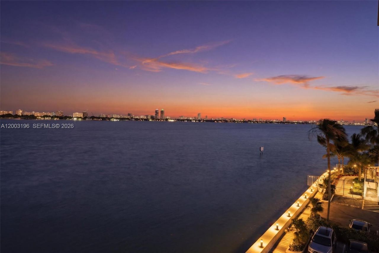7501 E Treasure Dr, Unit 4EF, North Bay Village, FL 33141 Photo