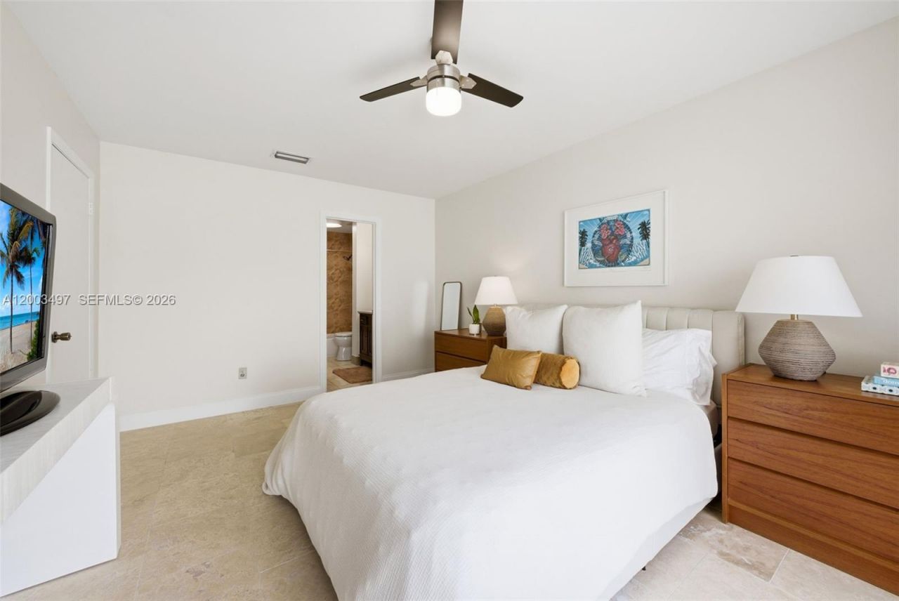327 Ives Dairy Rd, Unit 327-05, Miami, FL 33179 Photo