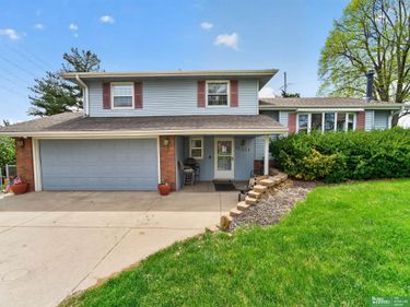 12331 Grey Fawn Drive , Omaha, NE 68154