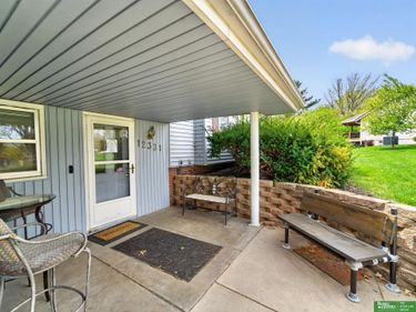 12331 Grey Fawn Drive , Omaha, NE 68154