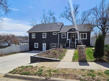 2521 Polk Street , Omaha, NE 68107