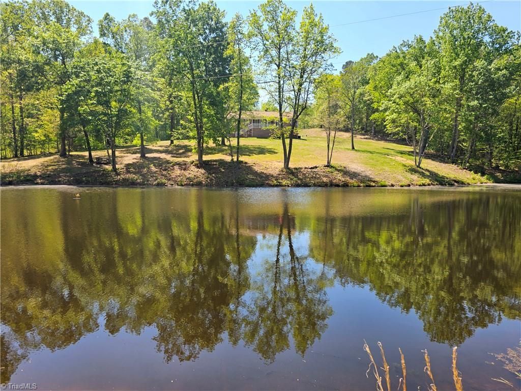 652 Country Lane, Pelham, NC 27311 Main Photo