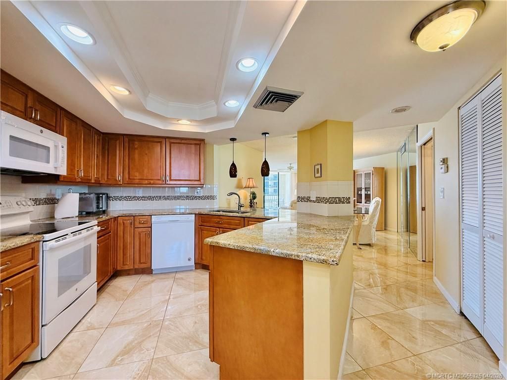 9500 S Ocean Drive, Unit 1308, Jensen Beach, FL 34957 Photo