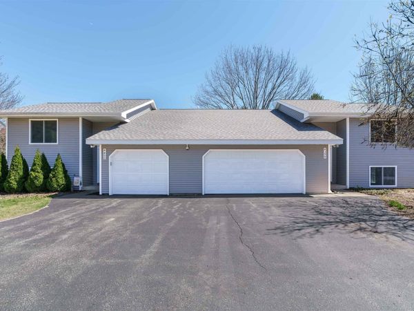 4398 Manhattan W, Traverse City, MI 49685