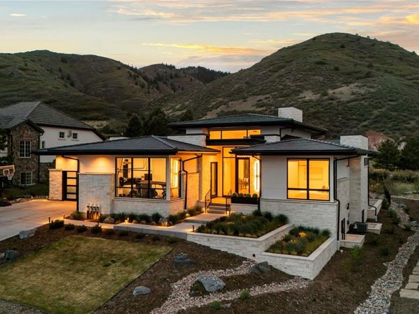 8111 Galileo Way, Littleton, CO 80125