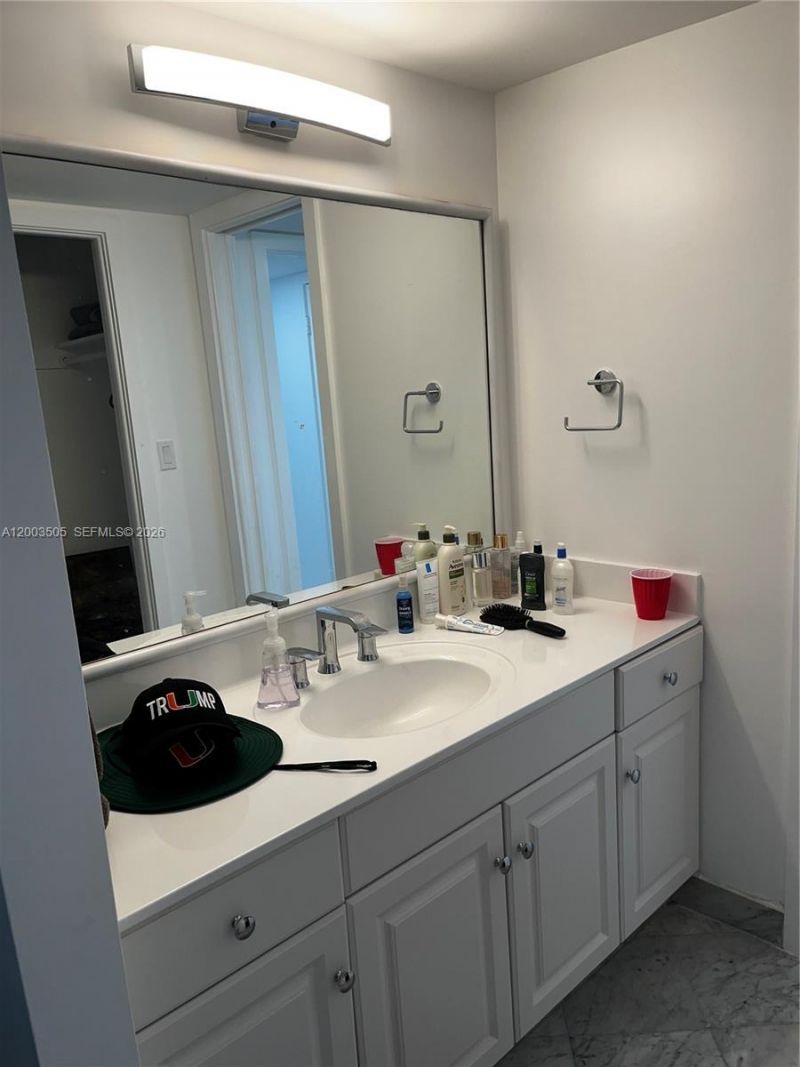401 Ocean Dr, Unit 716, Miami Beach, FL 33139 Photo