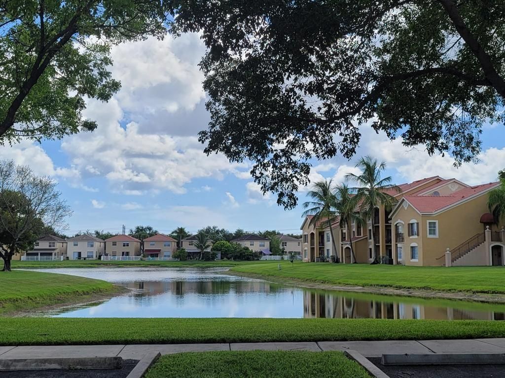 4171 San Marino Boulevard, Unit 305, West Palm Beach, FL 33409 Photo
