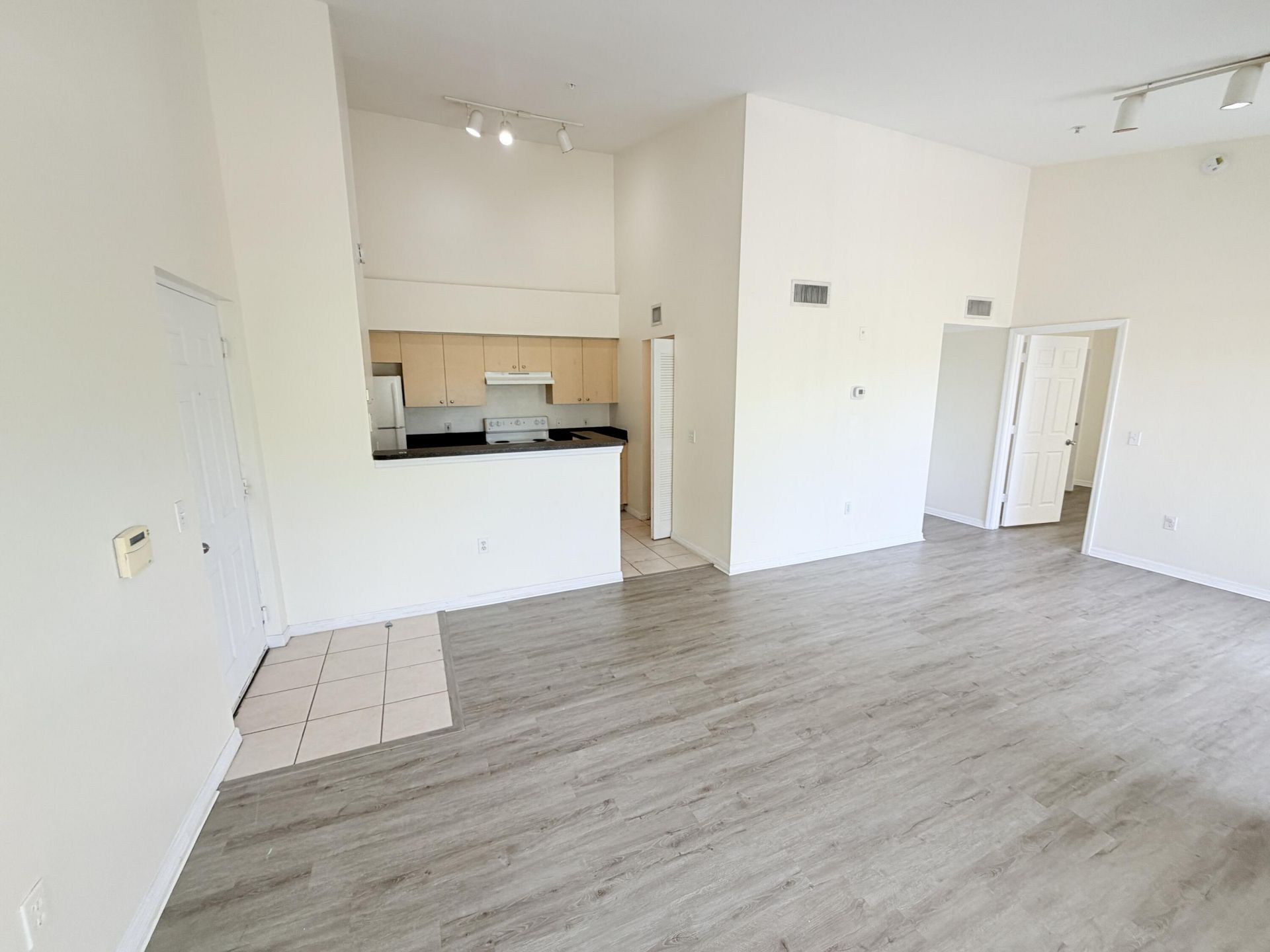 4171 San Marino Boulevard, Unit 305, West Palm Beach, FL 33409 Photo